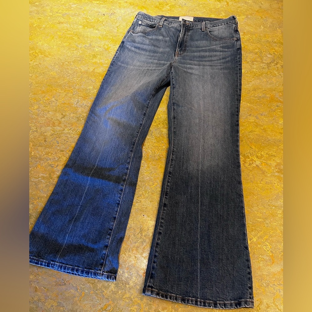 Everlane high-rise flare in bright indigo